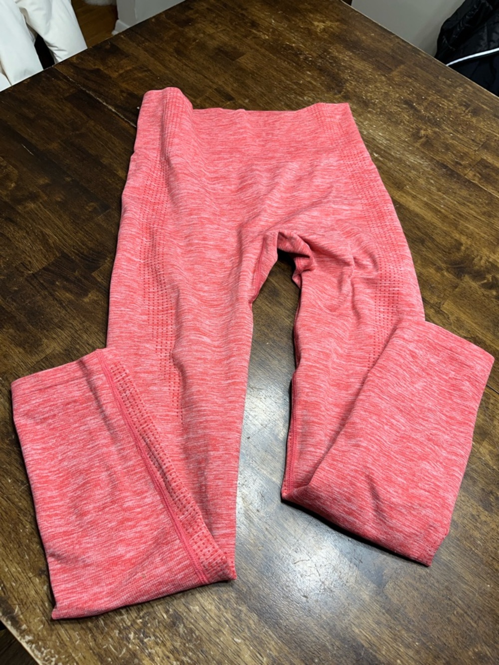 Seamless Coral Leggings size large